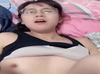 Poster of Em kính cận cực xinh bị đè ra phang