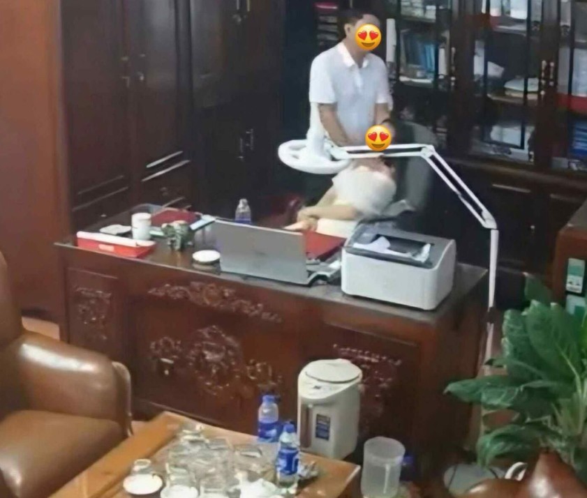 Poster of Video sex quay lén hiệu trưởng nện phụ huynh học sinh
